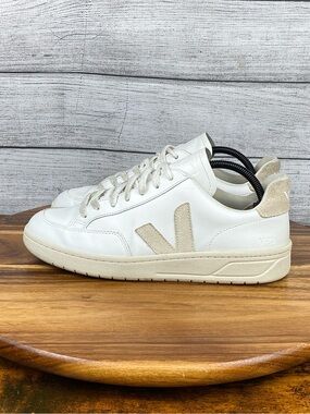 VEJA V-12 Off White Leather Beige Lace Up Sneakers Women’s Shoe Size 10